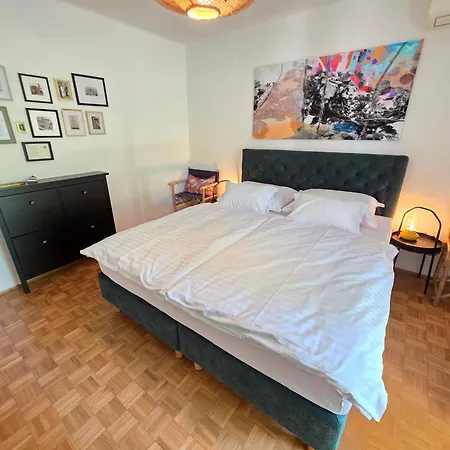 Appartement J&j - 50 M From The