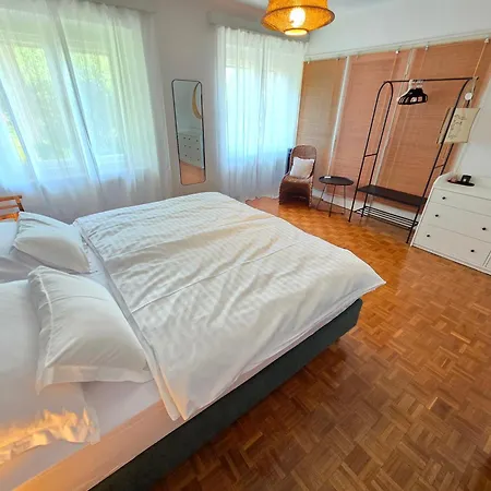 Appartement J&j - 50 M From The